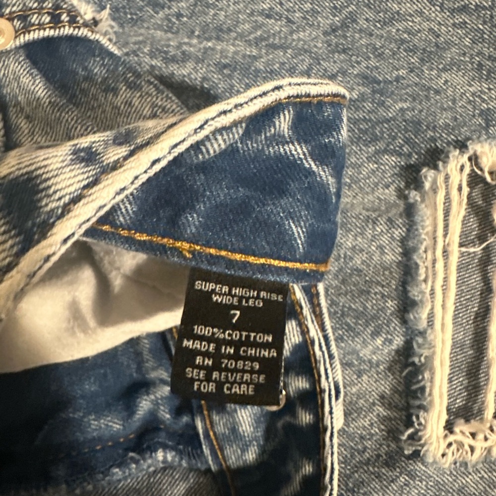 Rue21 High Rise Distressed Y2K Wide leg Blue Jeans - Picture 4 of 4